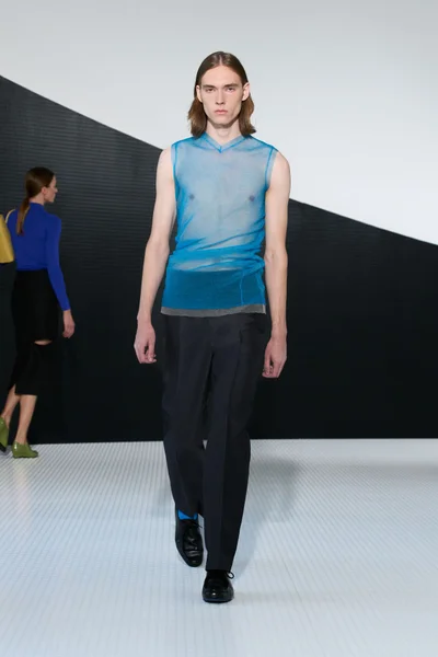 Look 39